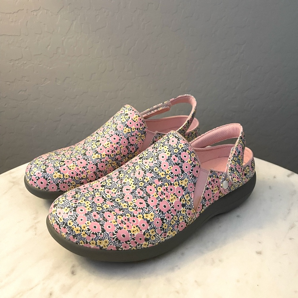 ALEGRIA Women’s Skillz Simply Irresistible Shoe